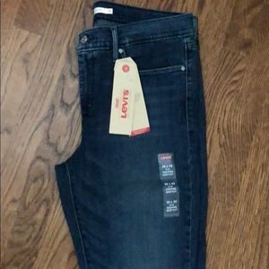 Levi’s 315 Shaping Bootcut jeans